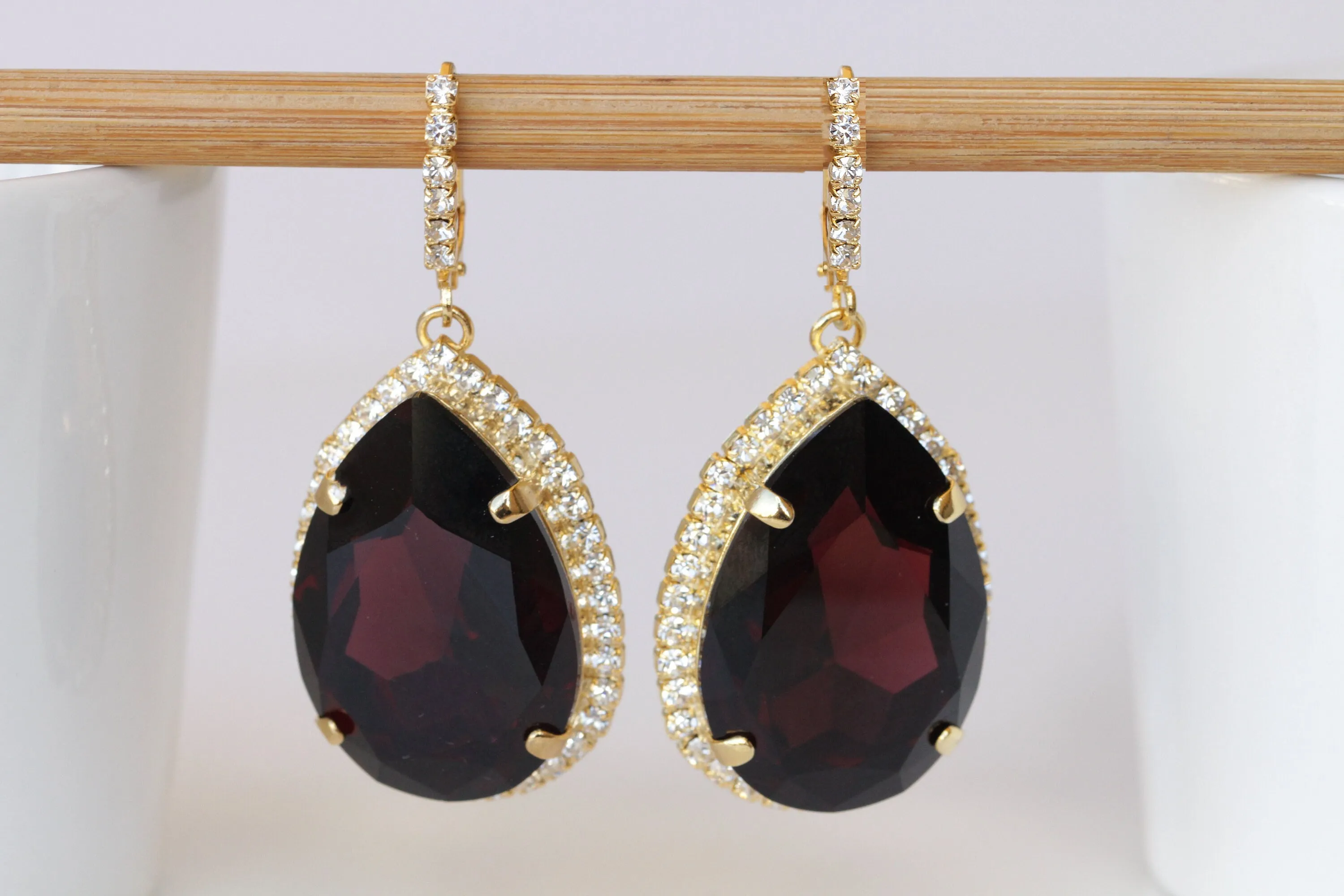 BURGUNDY TEARDROP EARRINGS