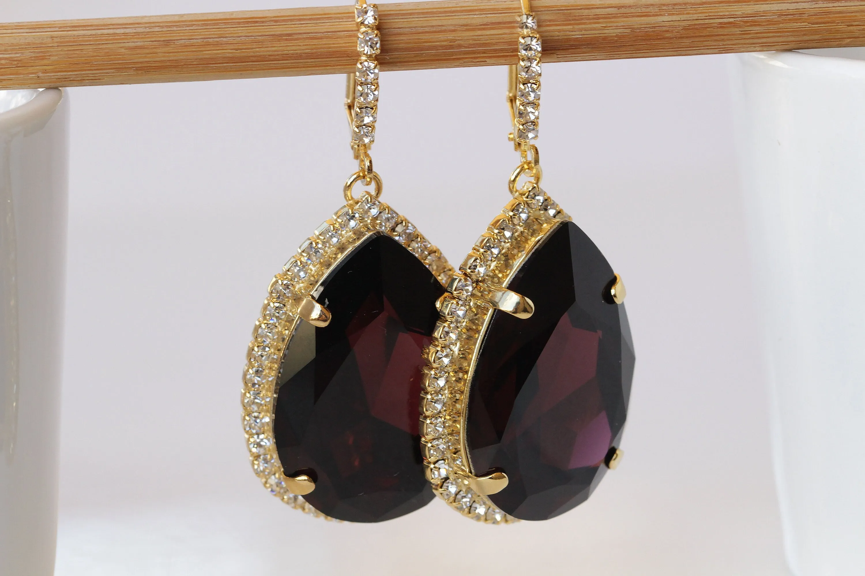 BURGUNDY TEARDROP EARRINGS