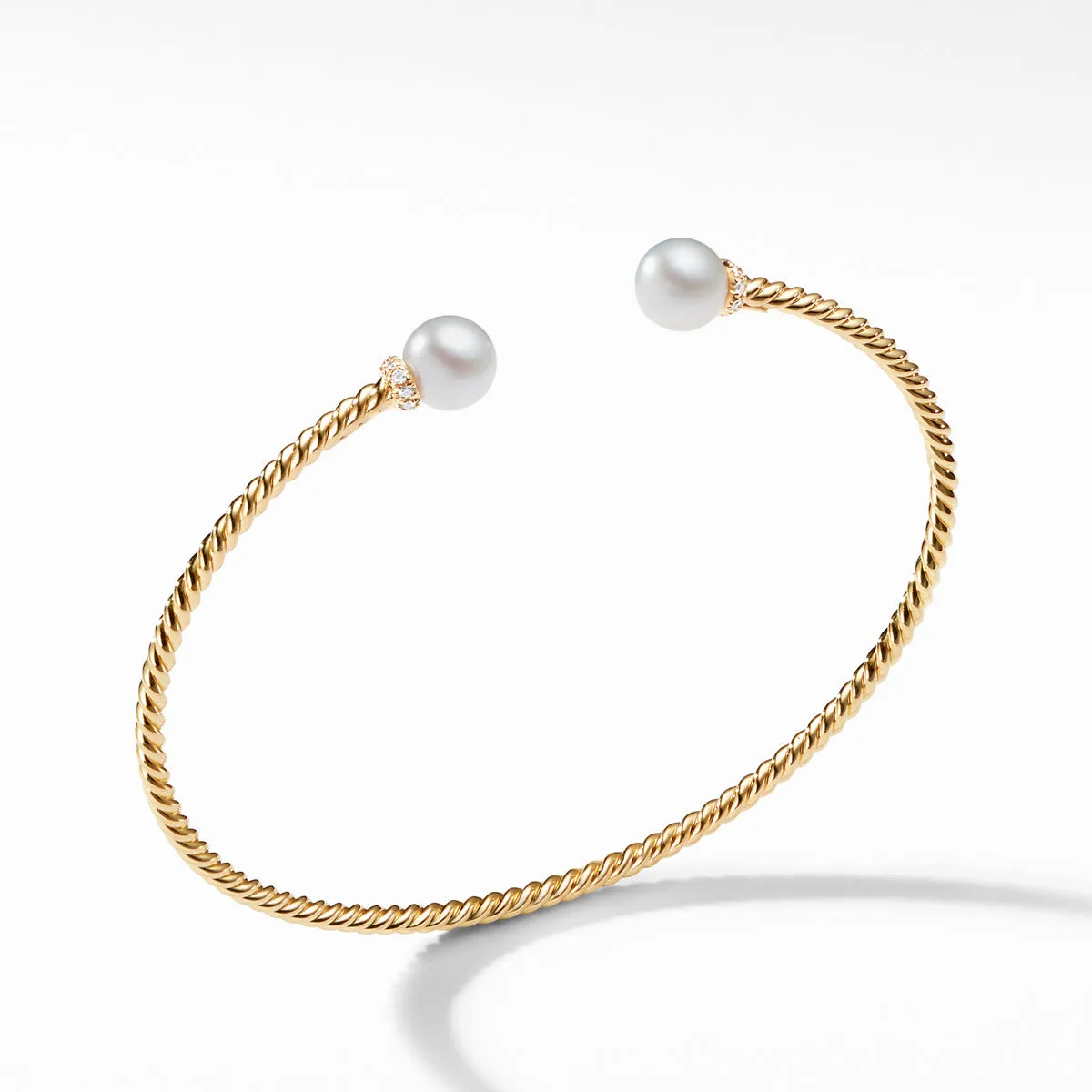 Solari Pearl Bracelet in 18K Yellow Gold with Diamonds