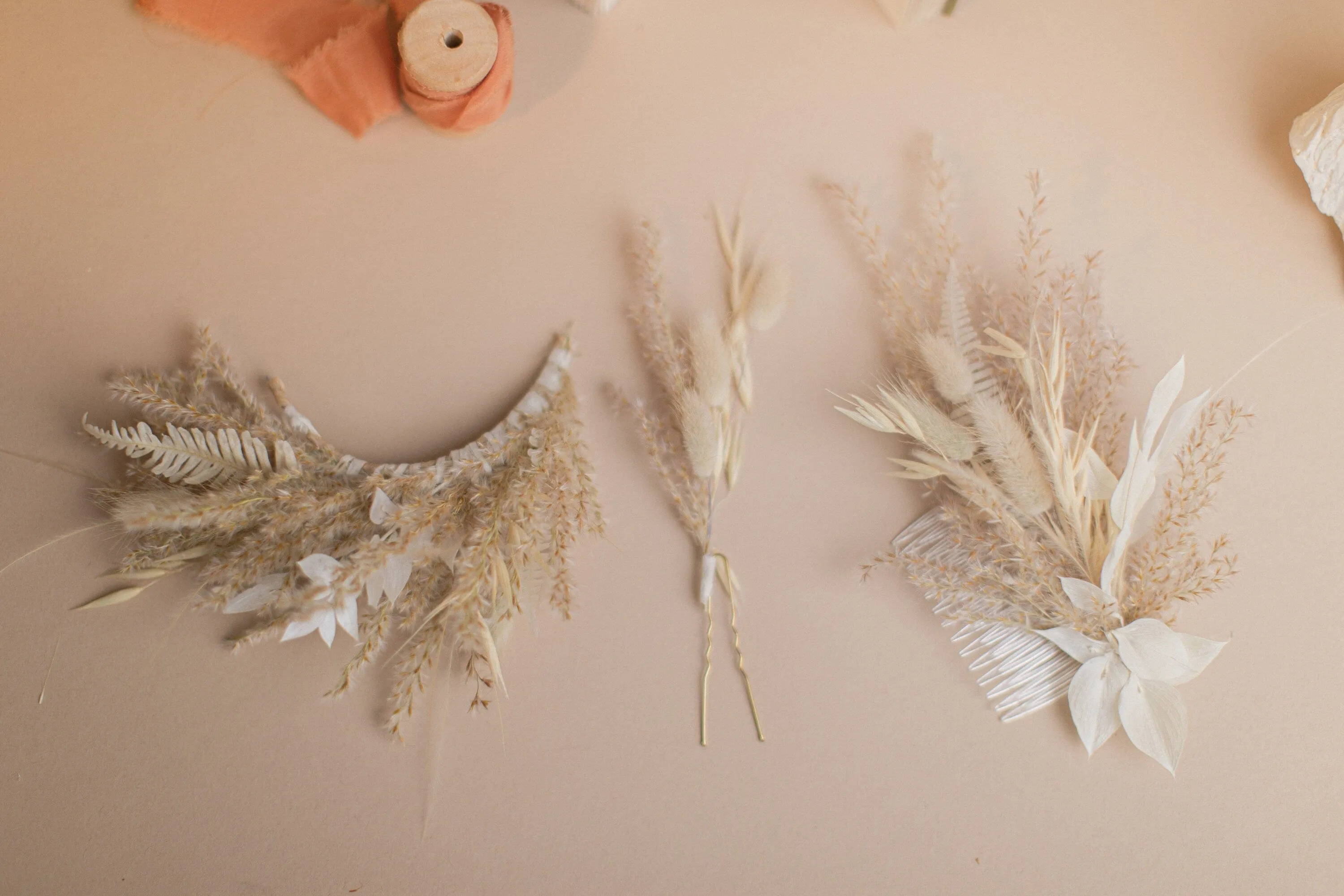 The Pampas And Prairie Hair Comb Wedding Accessory Set / Boho Wedding