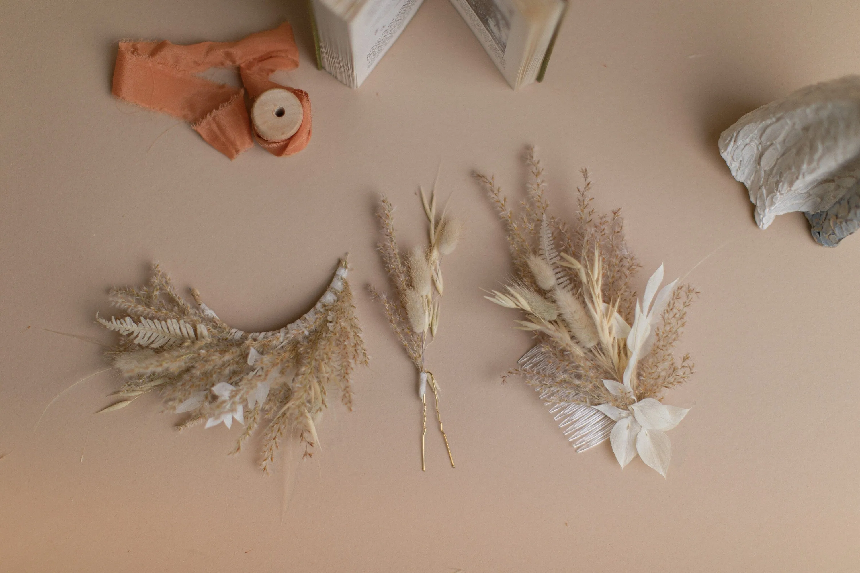 The Pampas And Prairie Hair Comb Wedding Accessory Set / Boho Wedding