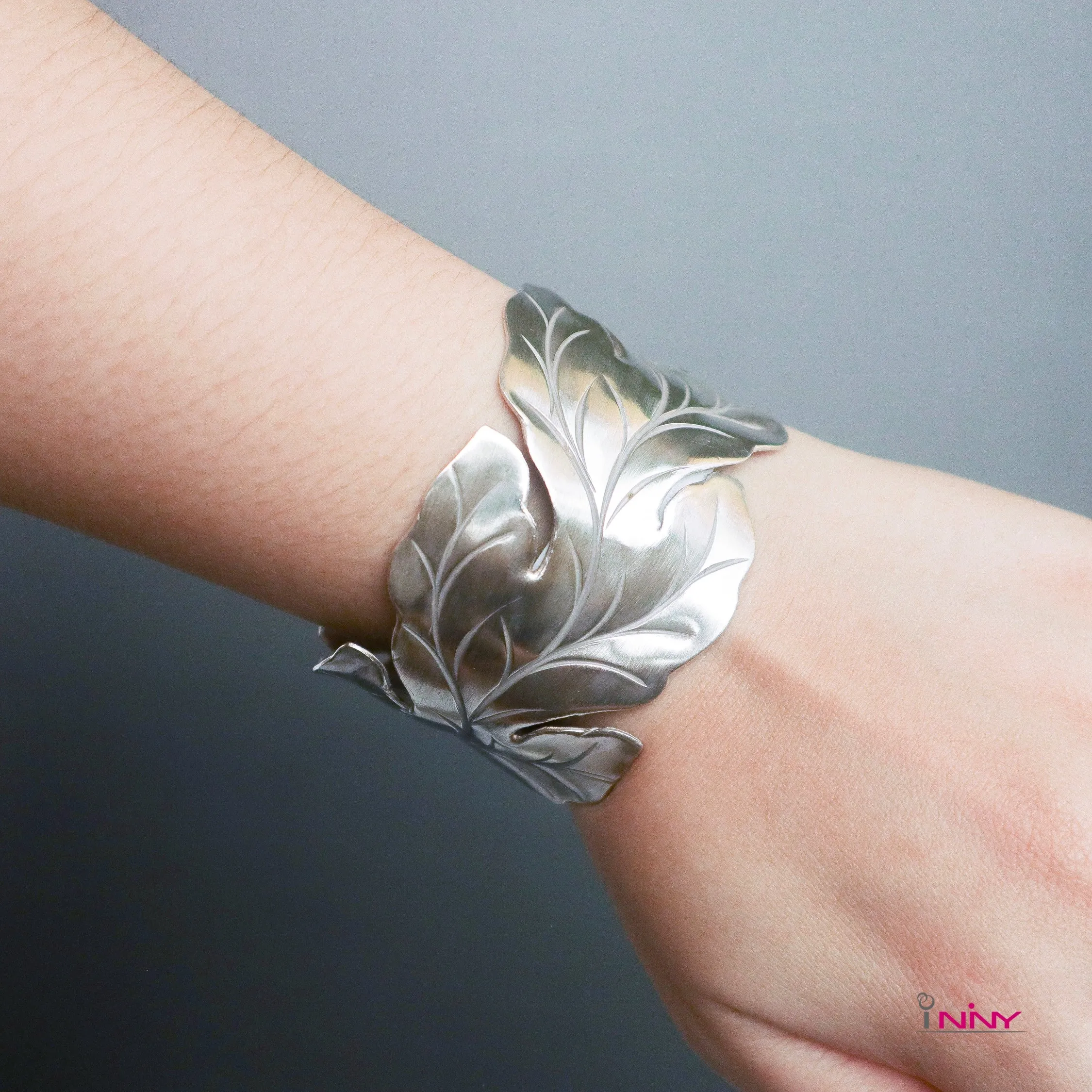 Tribal Silver Leave Curve